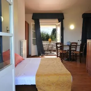  Aparthotel House Aurora